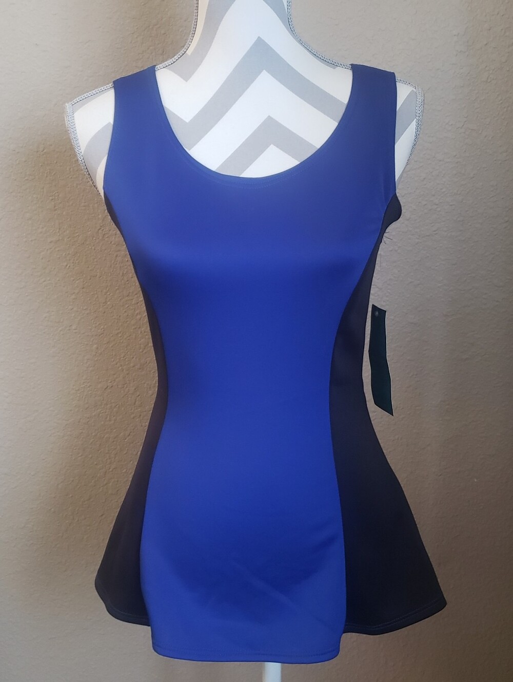NWT Julie's Closet Colorblock Peplum Top